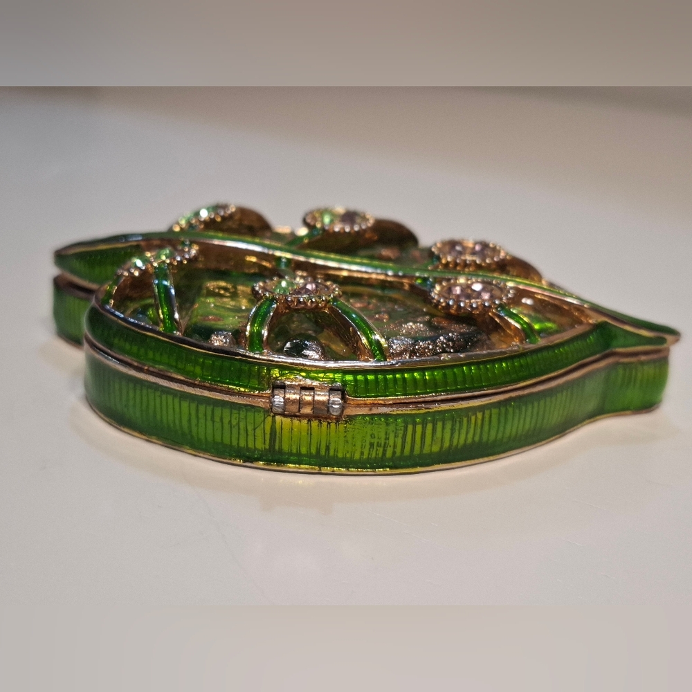 🌱Green Leaf Enamel Jeweled Rhinestone  Glass Trinket Box Versailles Vintage - Picture 6 of 9